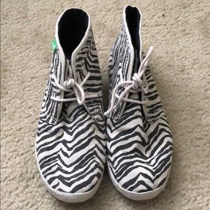 Zebra Sanuks